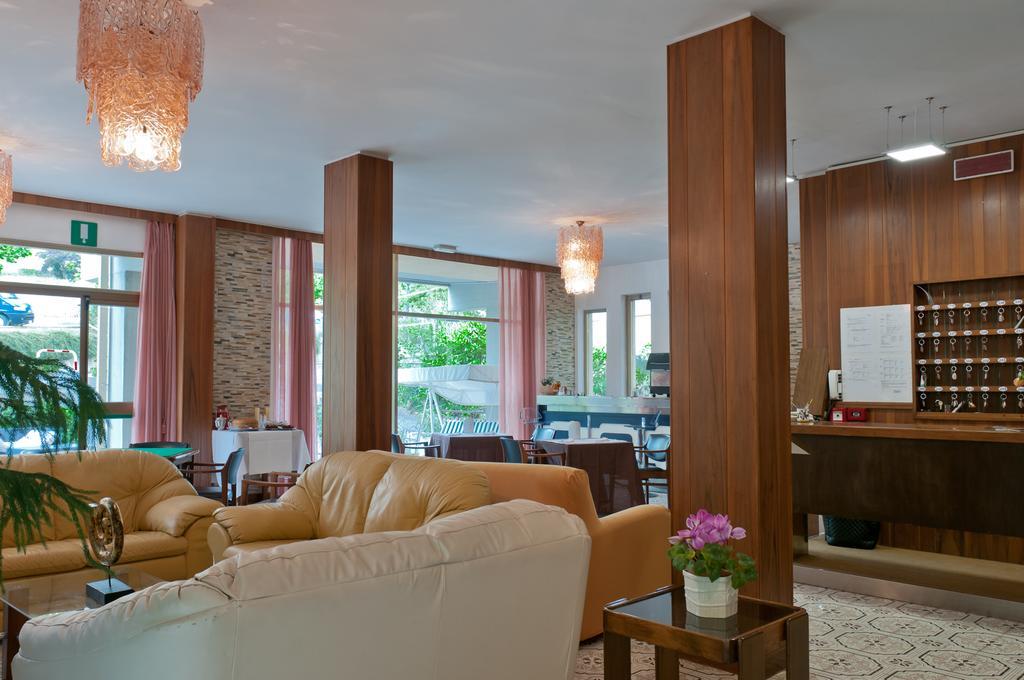 Albergo La Rosetta Кианчано Терме Екстериор снимка