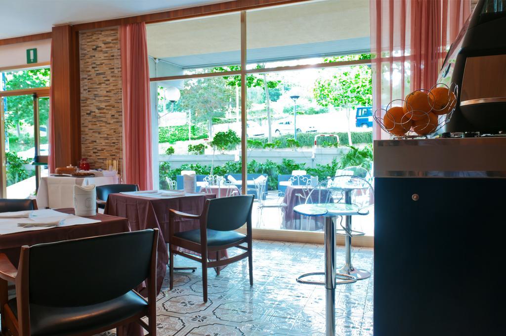 Albergo La Rosetta Кианчано Терме Екстериор снимка