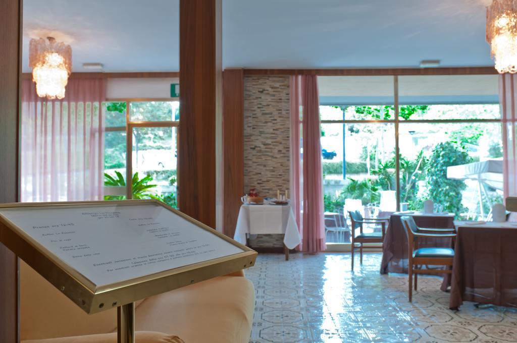 Albergo La Rosetta Кианчано Терме Екстериор снимка